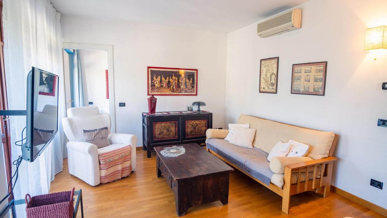 The Zodiac Apartment - Italian Homing Sirmione Bagian luar foto