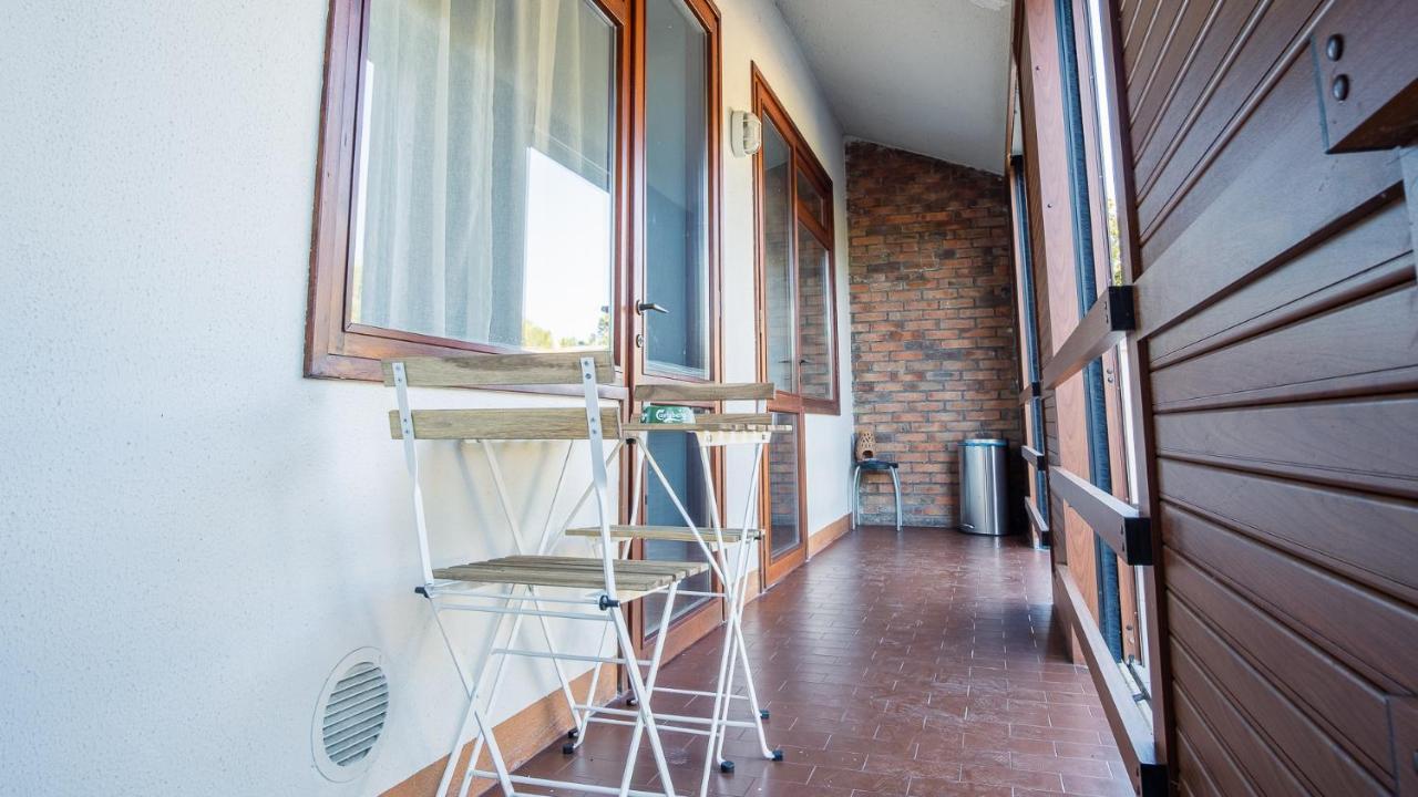 The Zodiac Apartment - Italian Homing Sirmione Bagian luar foto